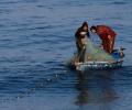 في بحر غزة.. الصيد على وقع أزيز الرصاص!