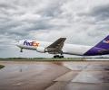 فرنسا.. منظمة يهودية تقاضي شركة FedEx بتهمة التواطؤ بالإبادة في غزة