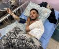 الصياد يوسف فايز النجار يرقد على سرير المرض