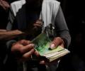 تراجع الإنفاق الاستهلاكي للأسر الغزية بنسبة 82% والأسعار تقفز 290%