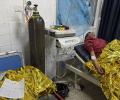 شلل محطات الأكسجين يهدد حياة مرضى غزة