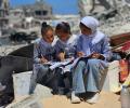 رسوم المدارس والمراكز ورياض الأطفال تثقل كاهل أسر غزة