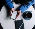 الذكاء الاصطناعي داخل تطبيقات الدردشة..