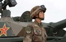 أحد أفراد الجيش الصيني