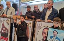 أهالي الأسرى وخلال اعتصامهم الأسبوعي داخل مقر اللجنة الدولية للصليب الأحمر بمدينة غزة