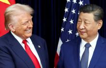 الرئيس الأمريكي دونالد ترامب ونظيره الصيني شي جين بينغ (وكالات)