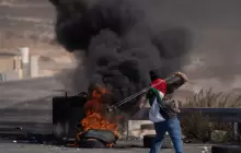 فلسطيني يتصدى لهجوم مستوطنين وقوات الاحتلال بالضفة (أرشيفية)