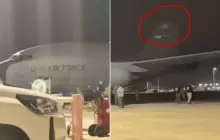 جانب من تحطم ذيل الطائرة الأمريكية التي سقطت في العراق (مواقع التواصل)