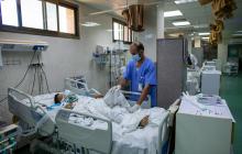 ظروف صعبة تمر على المنظومة الصحية المستنزفة بغزة جراء قيود الاحتلال وتشديد الحصار