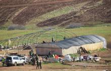 هجّر الاحتلال الإسرائيلي حتى العاشر من آذار/مارس 2026، نحو 57 تجمّعًا فلسطينيًا يقطنها أكثر من 3,921 شخصًا في مناطق مصنفة (ب) و(ج) وفق اتفاق أوسلو