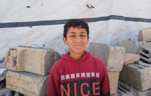 عيدٌ بلا ضحكة... كريم يقطع ثلاثة كيلومترات بدراجته حاملًا نبأ استشهاد عائلته