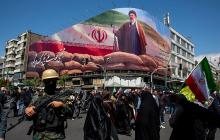 إيرانيون في شوارع طهران عشية إعلان وقف إطلاق النار