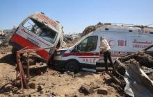 مركبات إسعاف مدمرة جراء قصف الاحتلال المتعمد