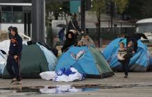 عائلات لبنانية نازحة في الطرقات بعد أوامر جيش الاحتلال بإخلاء منازلهم