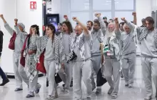 وصول ناشطي أسطول الصمود العالمي إلى مطار روما بعد احتجازهم