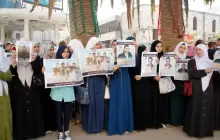 اعتصام سابق لعائلات المعتقلين وسط نابلس تنديدا بـ "الاعتقال السياسي" من أمن السلطة