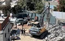 الاحتلال يجبر مقدسيًا على هدم 5 منشآت تجارية في القدس