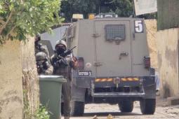 قوات الاحتلال تواصل شن عدوانا واسعا على بلدة قباطية جنوب جنين