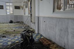 صورة من داخل المسجد في حمص