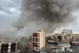 غارات أمريكية على طهران