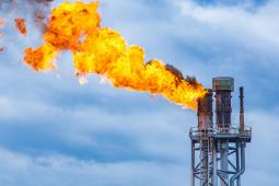 شلل الملاحة في هرمز يرفع غاز "تي تي إف" لـ 70 يورو