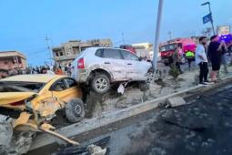 لقي ستة أشخاص مصرعهم وأصيب 22 آخرون، إثر حادث سير مروّع وقع على الطريق الرابط بين كركوك والسليمانية