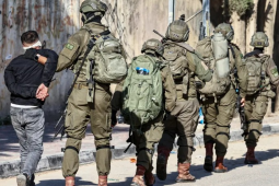 اعتقالات واقتحامات متصاعدة في الضفة والقدس