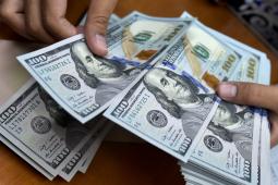 أوراق نقدية من الدولار الأميركي (أرشيف)