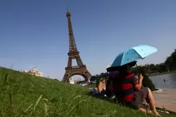 موجة حر تضرب العاصمة الفرنسية