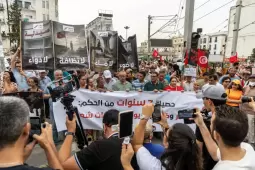 السنوات السبع الماضية شهدت تفاقمًا للأزمات الاقتصادية والاجتماعية