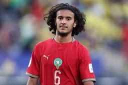 لاعب الوسط المغربي أيوب بوعادي