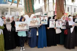 اعتصام سابق لعائلات المعتقلين وسط نابلس تنديدا بـ "الاعتقال السياسي" من أمن السلطة