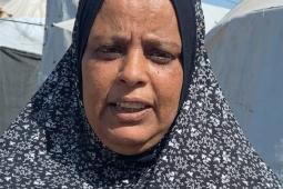 بين مرض طفلها والتجويع.. "وردة" تواجه الحرب وحدها في غزة
