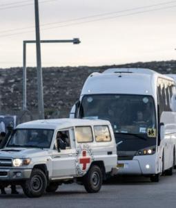 عدد الأسرى الفلسطينيين في سجون الاحتلال بلغ 10800 أسير حتى أغسطس 2025