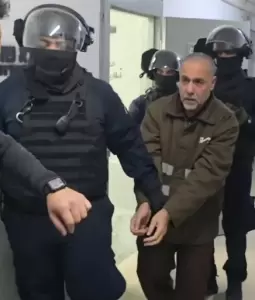 الطبيب حسام أبو صفية، أبلغ محاميه خلال زيارة جرت الثلاثاء، أنه تعرض مجددًا للضرب من قبل سجانيه