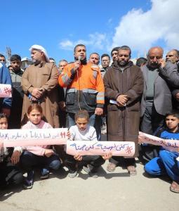 وقفة شرق حي الزيتون بغزة للمطالبة بتسريع الإغاثة والإعمار بشكل حقيقي