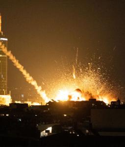 إسرائيل تحت نيران صواريخ إيرانية كثيفة في كل مكان