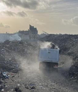 نقص الوقود يفاقم أزمة النفايات في غزة، 11 فبراير 2026 (فيسبوك/بلدية غزة)