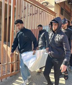 وداع الشهيد يحيى شلهوب جراء قصف من مسيرة إسرائيلية بمنطقة المسلخ بخان يونس