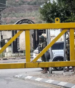 الاحتلال يواصل حصار الخليل