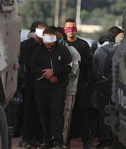 اعتقال فلسطينيين في الخليل السبت الماضي