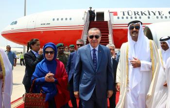 أمير قطر يستقبل الرئيس التركي - الأناضول