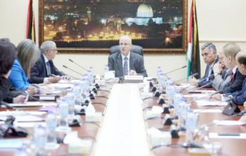 اجتماع الحمد الله بوزراء حكومته لإقرار موازنة 2018 (أرشيف)