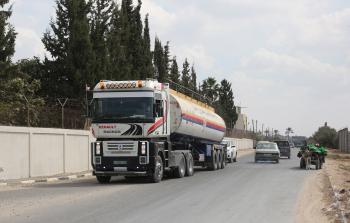 دخول كميات من الوقود لمحطة الكهرباء بغزة (الأناضول)