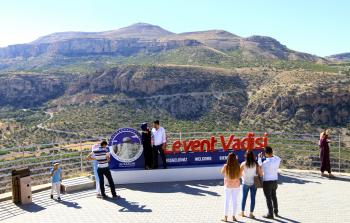 جانب من السياحة في وادي لونت التركي (الأناضول)