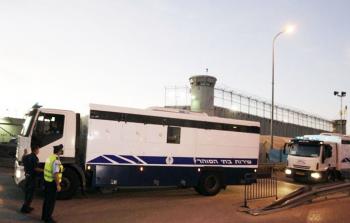 سيارة البوسطة لنقل الأسرى 