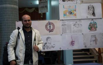 مصصطفى أبو غليون أحد المصممين المشاركين في 