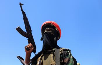 أحد عناصر كتائب المثاومة الفلسطينية التابعة للجبهة الديمقراطية