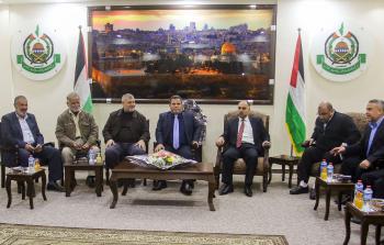 جانب من اجتماع الفصائل الفلسطينية في غزة اليوم (الأناضول)