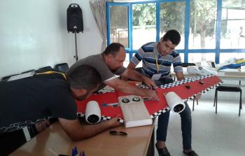 صورة أرشيفية للشهيد محمد الزواري (وسط)